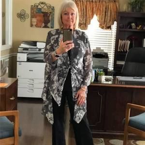 Meet your Posher, Connie